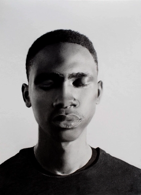 dessin, portrait jeune homme d'après photo au Fusain et Graphite